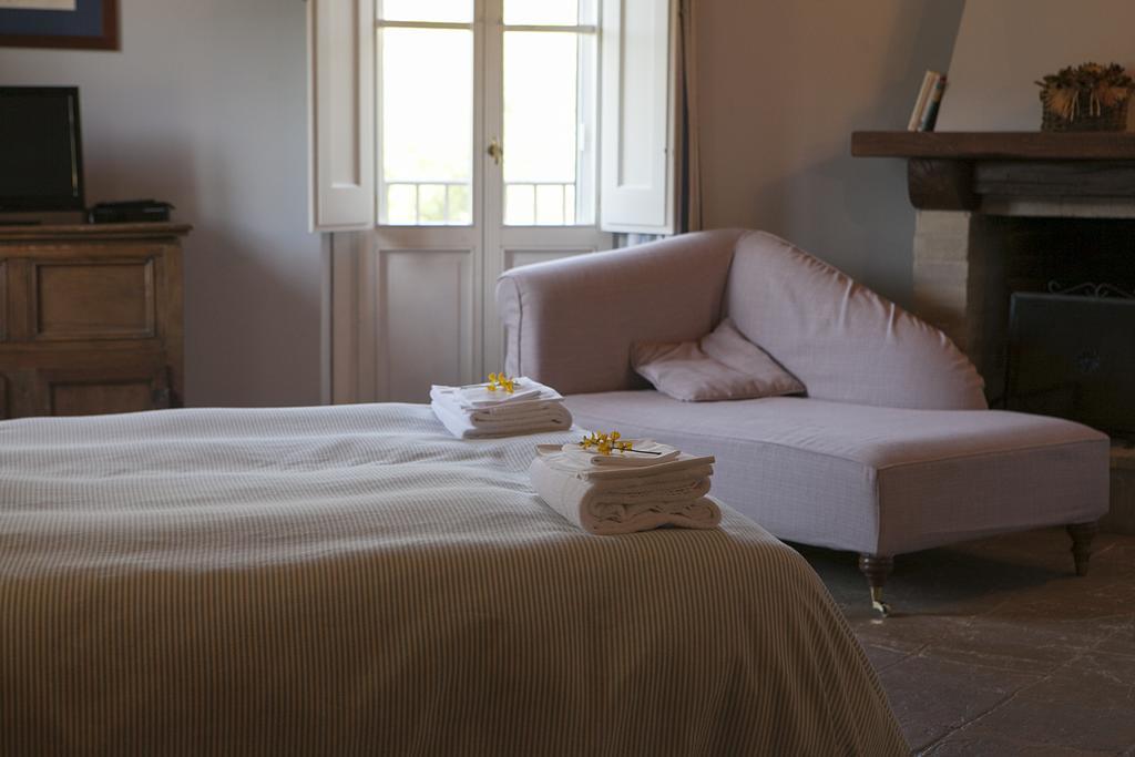 Re Artu Assisi Country Lifestyle Aparthotel Szoba fotó